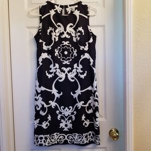 Navy/white Banana Republic size 2 sleeveless dress